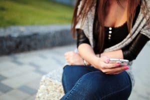 Rośnie udział smartfonów w rynku zakupów online (fot. pexels.com)